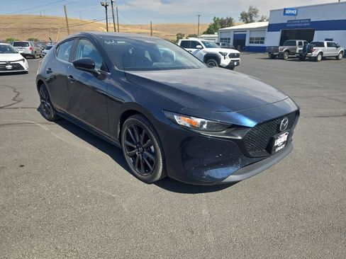 Used 2024 MAZDA MAZDA3 s FWD image 1