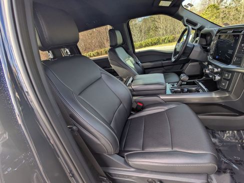 Used 2025 Ford F150 Lariat w/ Equipment Group 501A Mid image 29