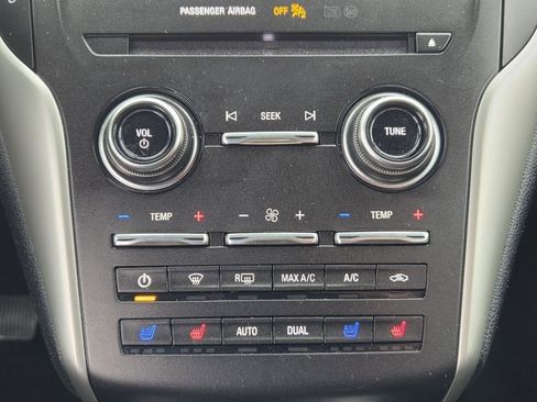 Used 2019 Lincoln MKC Reserve w/ MKC Climate Package AWD/4WD image 22