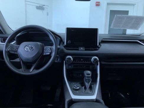 Certified 2025 Toyota RAV4 XLE AWD/4WD image 17
