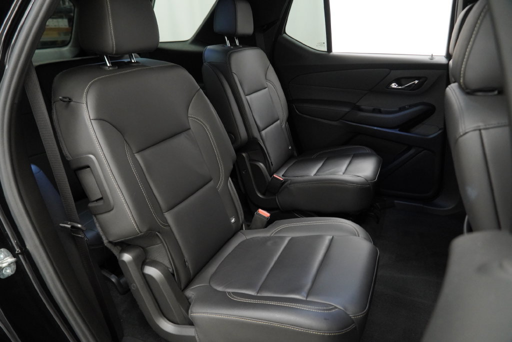Used 2023 Chevrolet Traverse LT FWD image 38