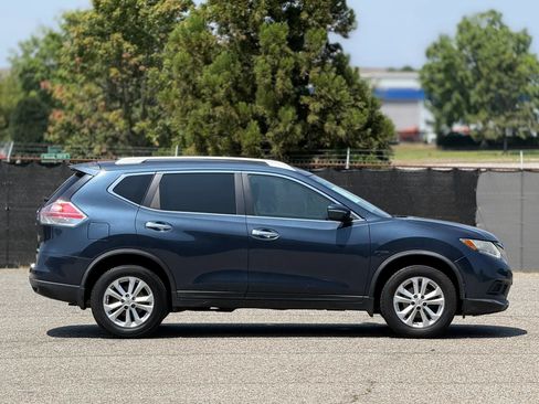 Used 2015 Nissan Rogue SV AWD/4WD image 7