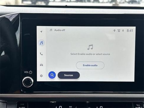 Used 2025 Toyota Camry SE w/ Convenience Package image 17