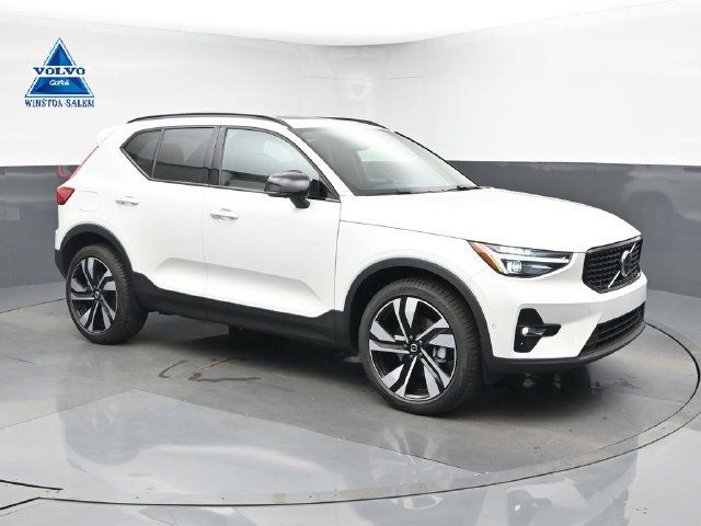 New 2026 Volvo XC40 B5 Plus w/ Climate Package AWD/4WD image 1