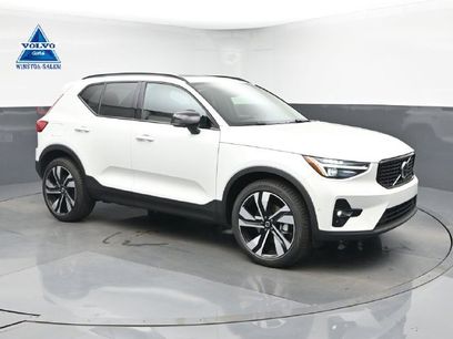 New 2026 Volvo XC40 B5 Plus w/ Climate Package