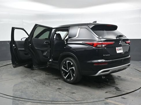Used 2024 Mitsubishi Outlander SE image 51