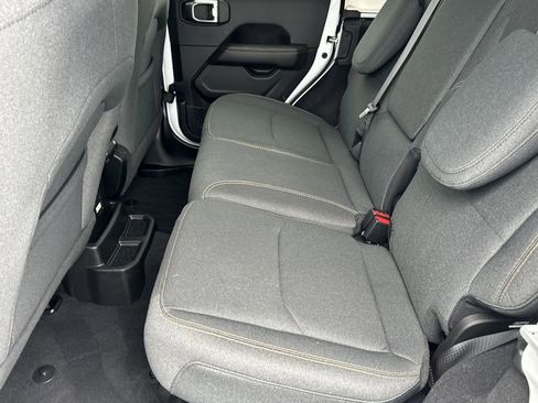 Used 2025 Jeep Wrangler Sahara 4xe image 15