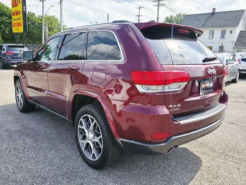 Used 2018 Jeep Grand Cherokee Limited AWD/4WD image 7