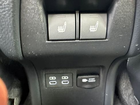 New 2025 Toyota Prius Plug-In Hybrid image 18