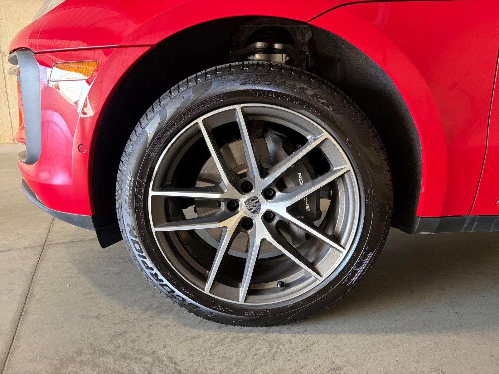 Certified 2026 Porsche Macan AWD/4WD image 18