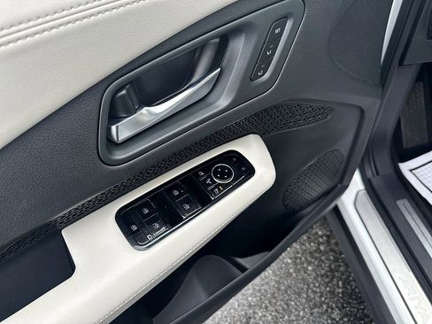 Certified 2025 Nissan Ariya AWD image 21