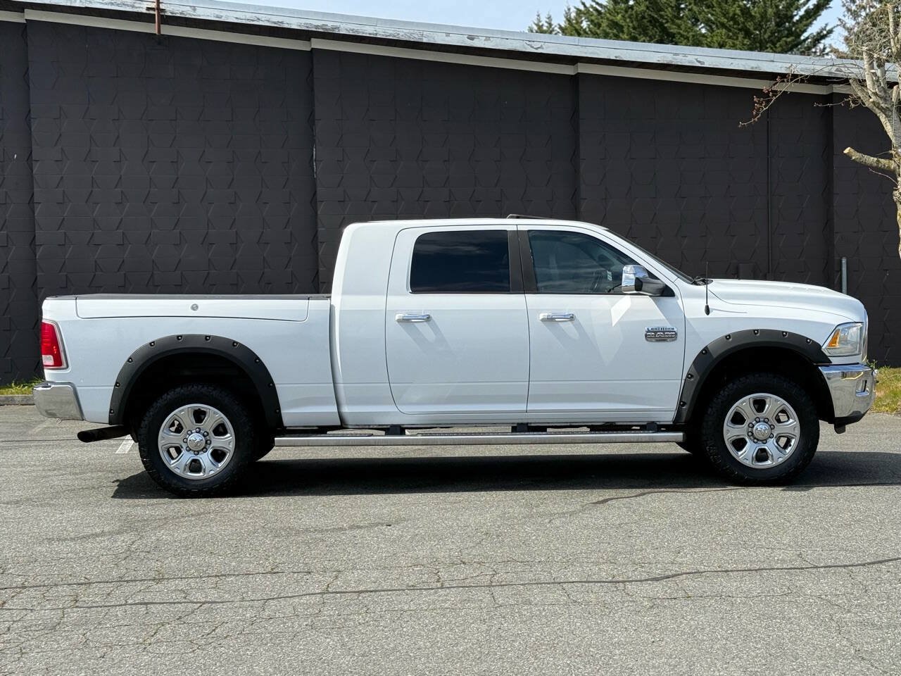 Used 2015 RAM 2500 Limited AWD/4WD image 4