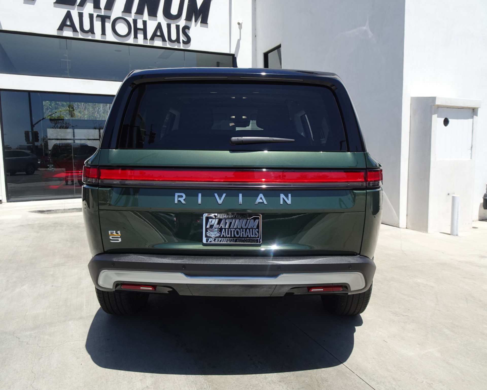 Used 2024 Rivian R1S Adventure Quad AWD/4WD image 6