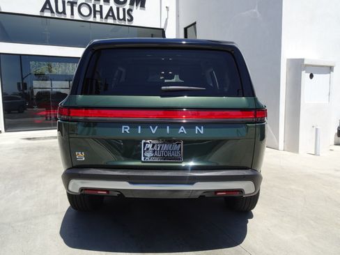 Used 2024 Rivian R1S Adventure AWD/4WD image 6