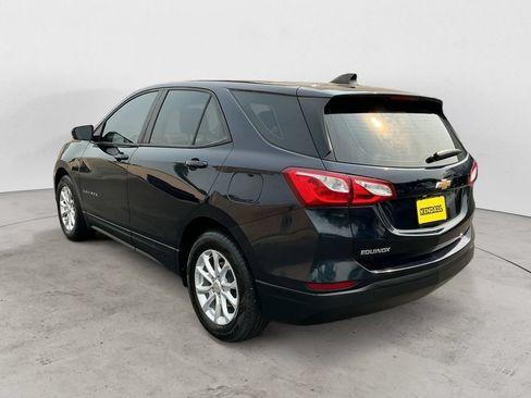 Used 2020 Chevrolet Equinox LS w/ LPO, Floor Liner Package FWD image 7