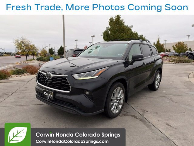 Used 2021 Toyota Highlander Limited AWD/4WD image 4
