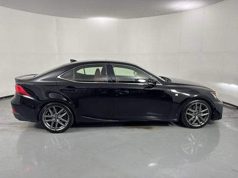 Used 2018 Lexus IS 300 F Sport w/ F Sport Package AWD/4WD image 38