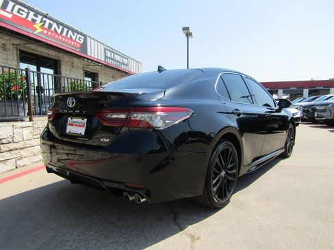Used 2021 Toyota Camry XSE FWD image 4