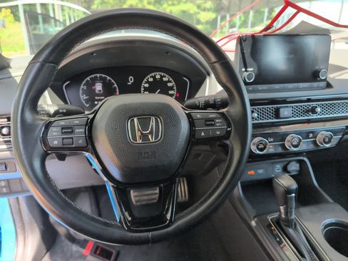 Used 2023 Honda Civic Sport image 12