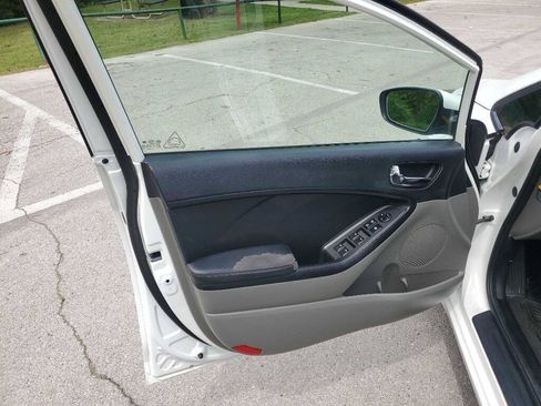 Used 2014 Kia Forte LX FWD image 14