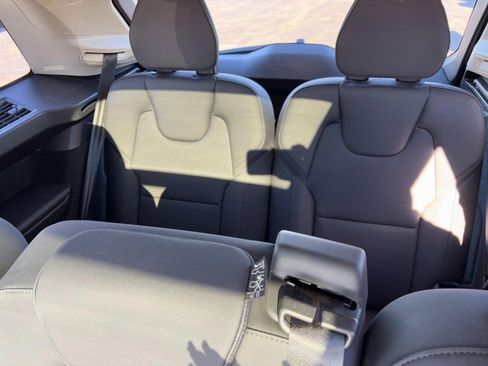 Used 2025 Volvo XC90 B6 Plus image 9