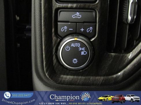 Used 2019 Chevrolet Silverado 1500 Custom Trail Boss w/ Custom Convenience Package AWD/4WD image 22