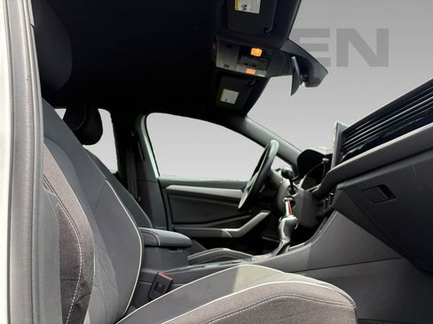 Used 2025 Volkswagen Jetta Sport FWD image 8