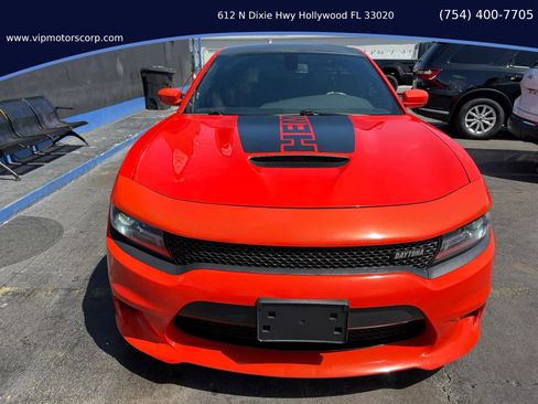 Used 2017 Dodge Charger R/T RWD image 6