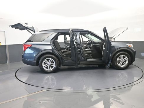 Used 2023 Ford Explorer XLT RWD image 68