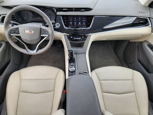 Used 2025 Cadillac XT6 Premium Luxury w/ Technology Package image 27