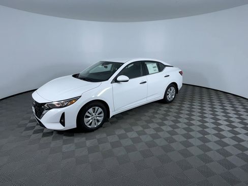 New 2025 Nissan Sentra S image 4