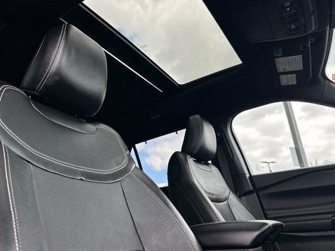 Used 2021 Ford Explorer ST w/ Equipment Group 401A image 22