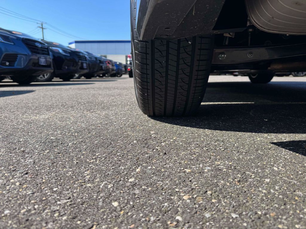 Used 2025 Subaru Legacy Premium AWD/4WD image 13