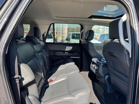 Used 2025 Ford Expedition Max Active image 10