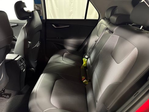 New 2026 Kia Niro Wind FWD image 5