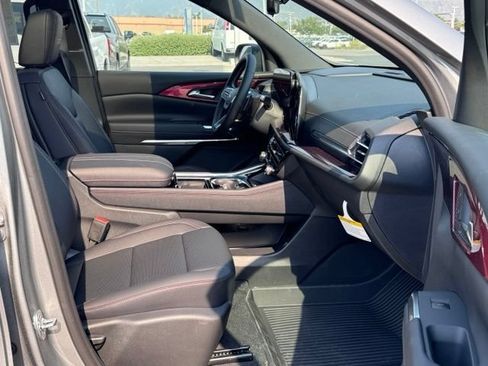 New 2026 Chevrolet Traverse Z71 w/ Driver Confidence Package AWD/4WD image 3