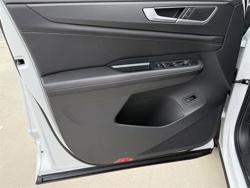 New 2026 Volkswagen Atlas Cross Sport SEL R-Line image 10