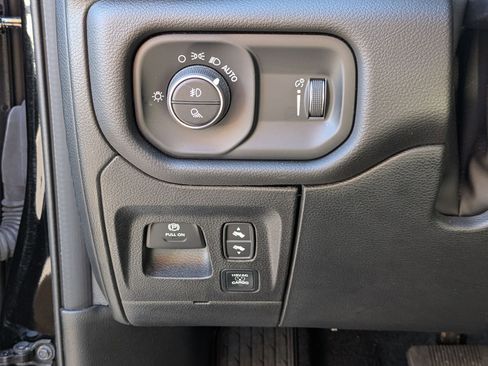 Used 2025 RAM 1500 Big Horn image 15