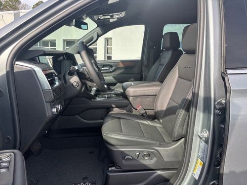 New 2026 GMC Yukon XL Denali image 12