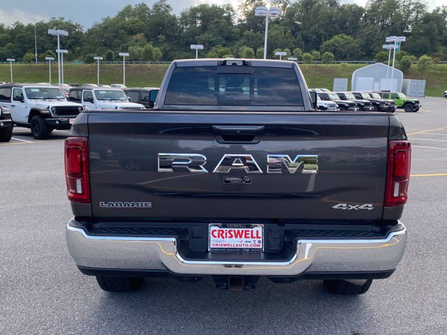 Used 2025 RAM 3500 Laramie AWD/4WD image 4