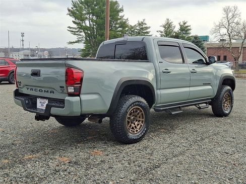 Used 2023 Toyota Tacoma TRD Sport image 12