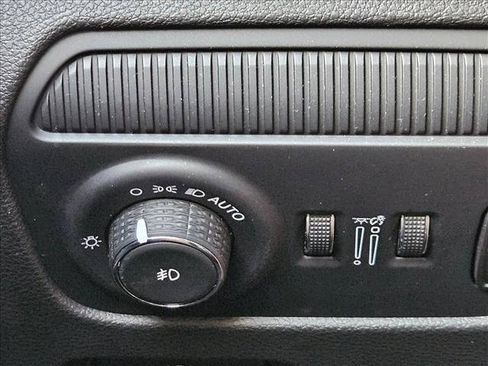 Used 2024 Jeep Wagoneer Series II w/ Convenience Group I AWD/4WD image 19