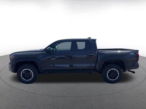 Used 2025 Toyota Tacoma TRD Off-Road AWD/4WD image 8