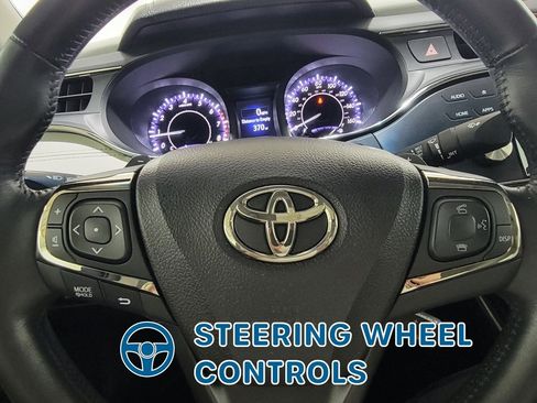 Used 2016 Toyota Avalon Touring FWD image 18