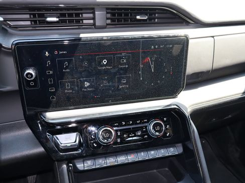 Used 2025 GMC Sierra 2500 AT4X AWD/4WD image 7