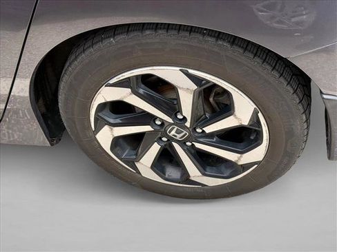 Used 2017 Honda Accord EX-L image 8