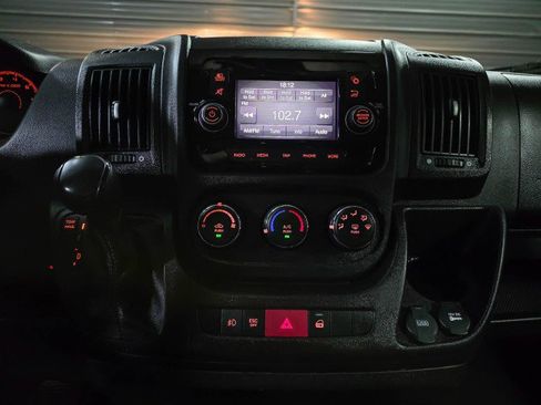 Used 2021 RAM ProMaster 2500 w/ Convenience Group FWD image 23