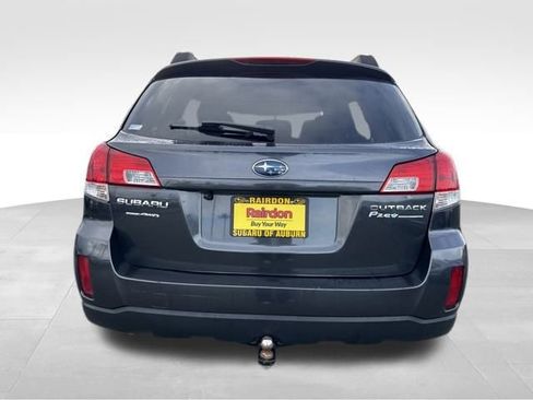 Used 2011 Subaru Outback 2.5i Premium image 7