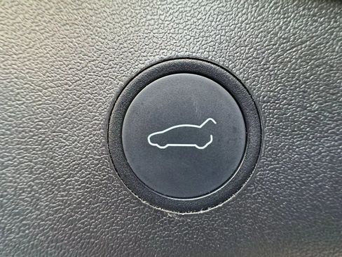 Used 2023 Tesla Model 3 Standard Range image 30