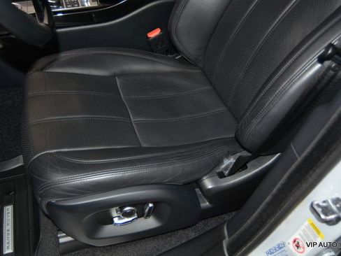 Used 2016 Land Rover Range Rover HSE image 17